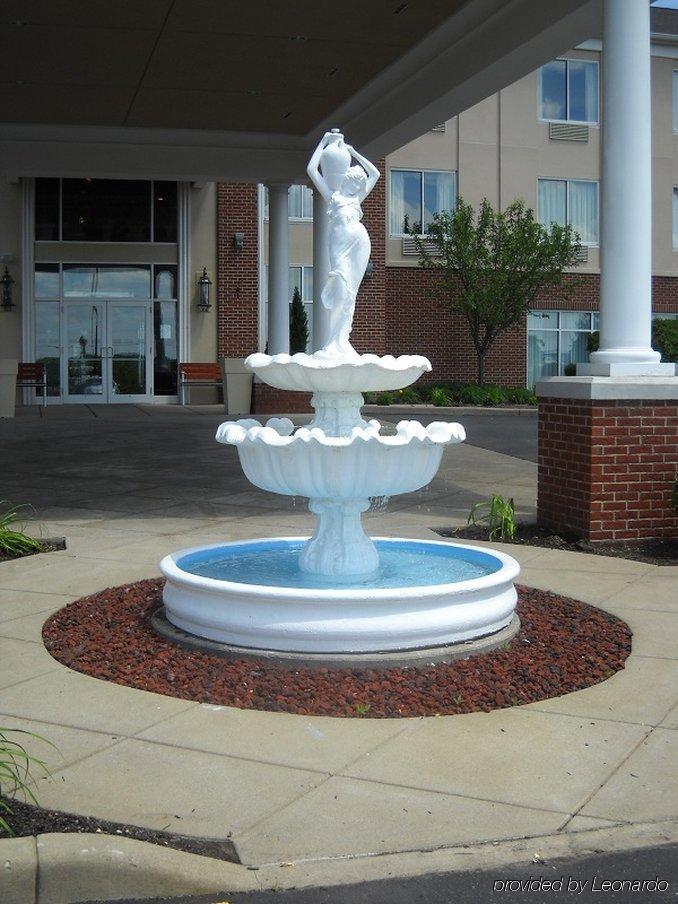 Holiday Inn Express Hotel & Suites Youngstown North-Warren/Niles By Ihg Exterior photo